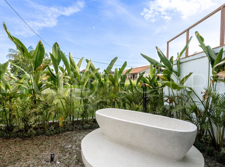 trategically located villa near Ubud’s top attractions, blending convenience and luxury.