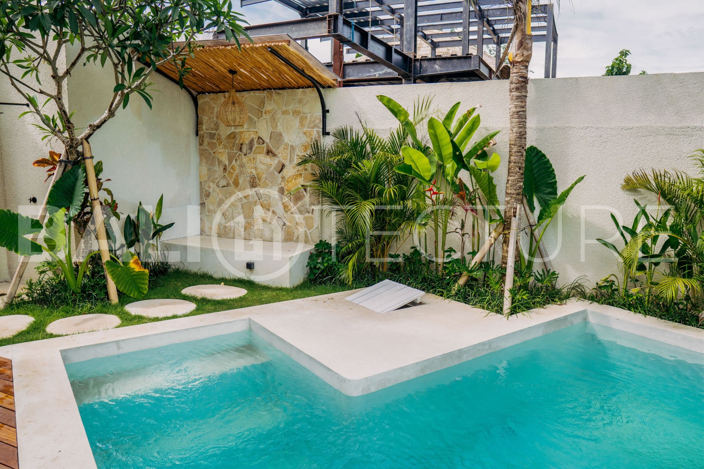 1 Bedroom Stunning Villa in Balangan 3