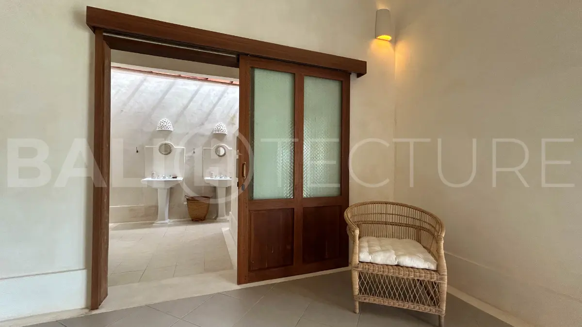 Family Friendly 3 Bedroom Villa for Sale in Semer Kerobokan 1