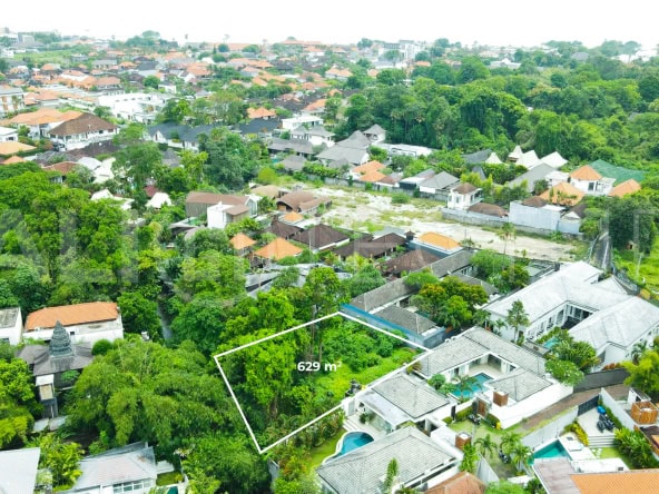 Prime Location 629 M2 Land For Sale in Umalas2