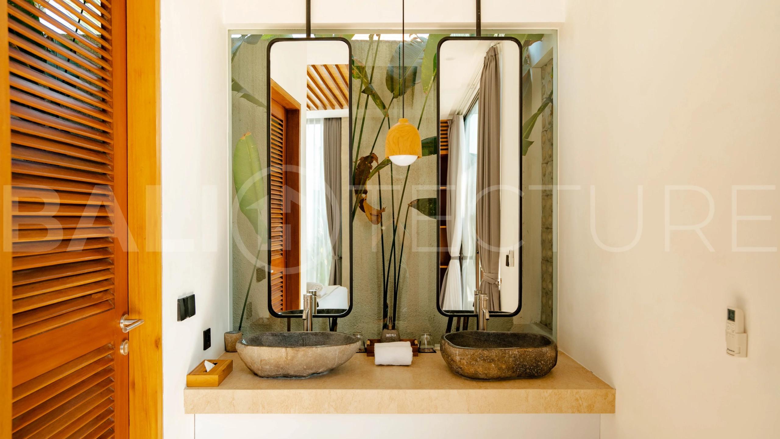 Charming-3-Bedroom-Villa-for-Sale-near-the-Famous-Nuanu-City-in-Nyanyi-Bali-20