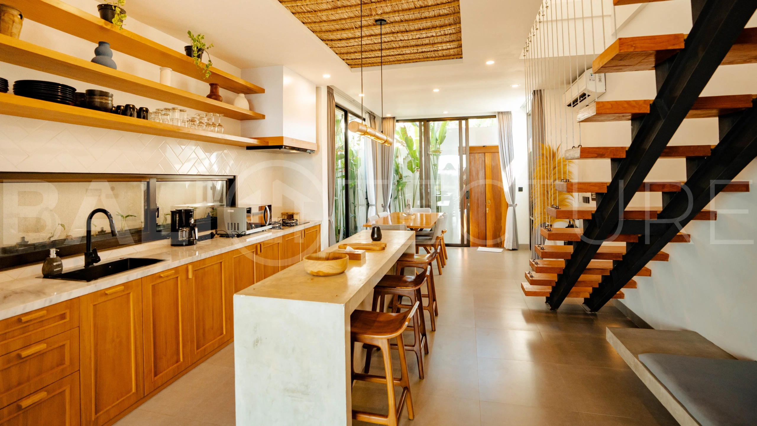 Charming-3-Bedroom-Villa-for-Sale-near-the-Famous-Nuanu-City-in-Nyanyi-Bali-22