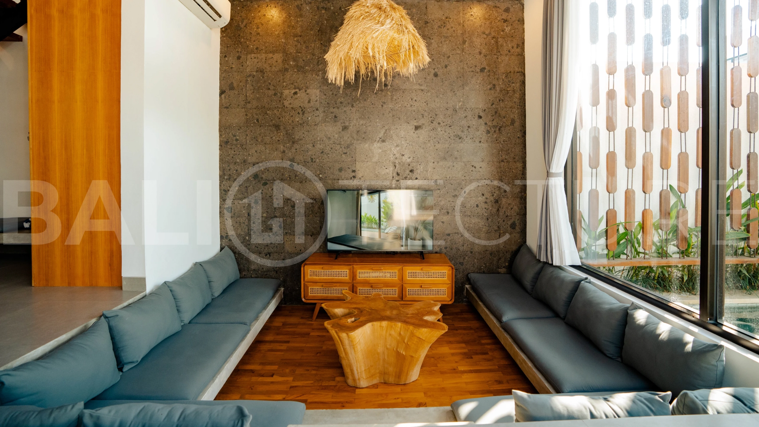 Charming-3-Bedroom-Villa-for-Sale-near-the-Famous-Nuanu-City-in-Nyanyi-Bali-25