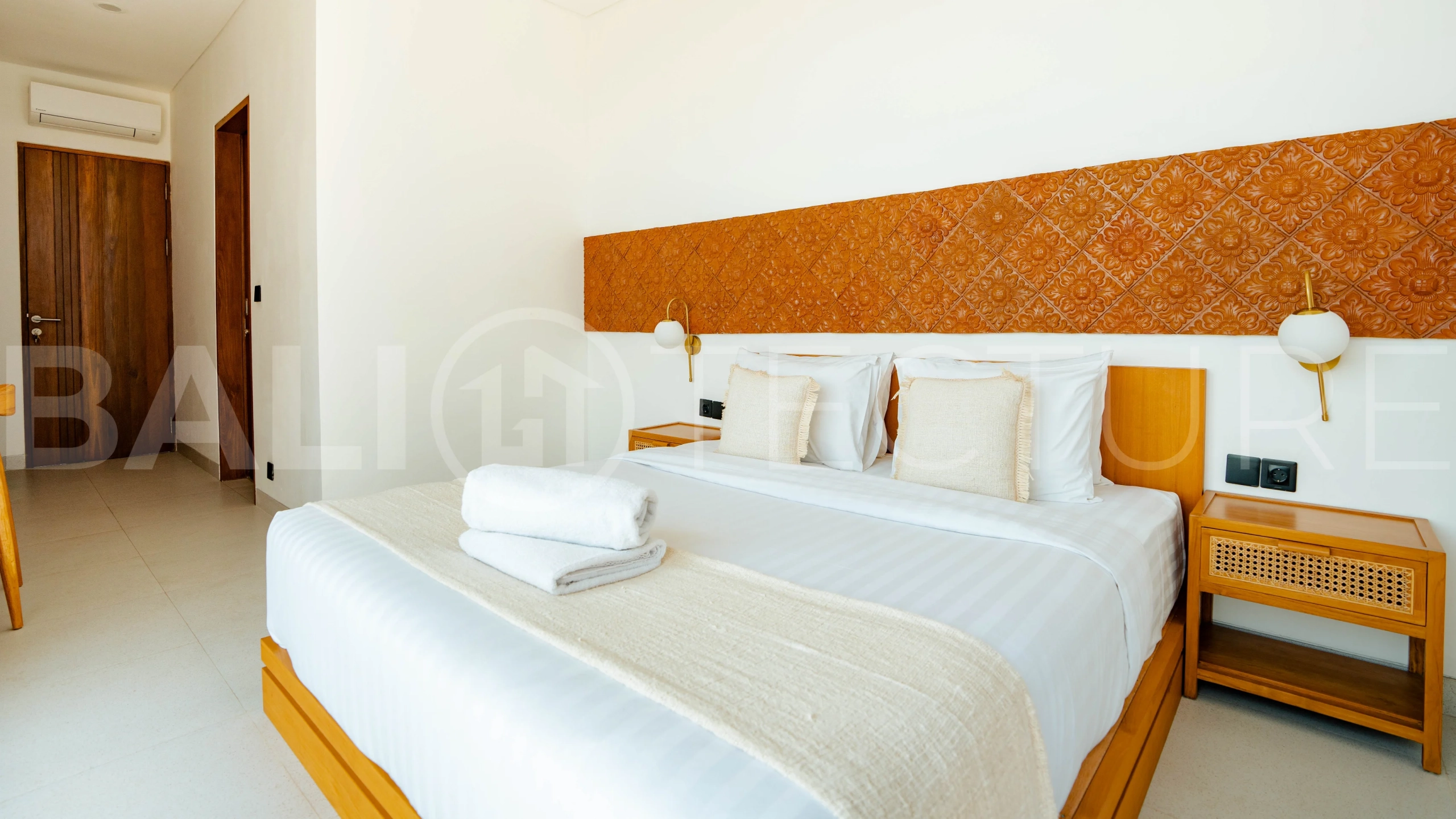 Charming-3-Bedroom-Villa-for-Sale-near-the-Famous-Nuanu-City-in-Nyanyi-Bali-9