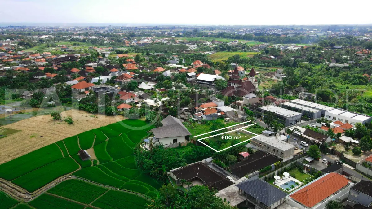 6 Are Plot Land for Sale In Canggu Surrounded by Canggu’s Best Villas & Cafés1