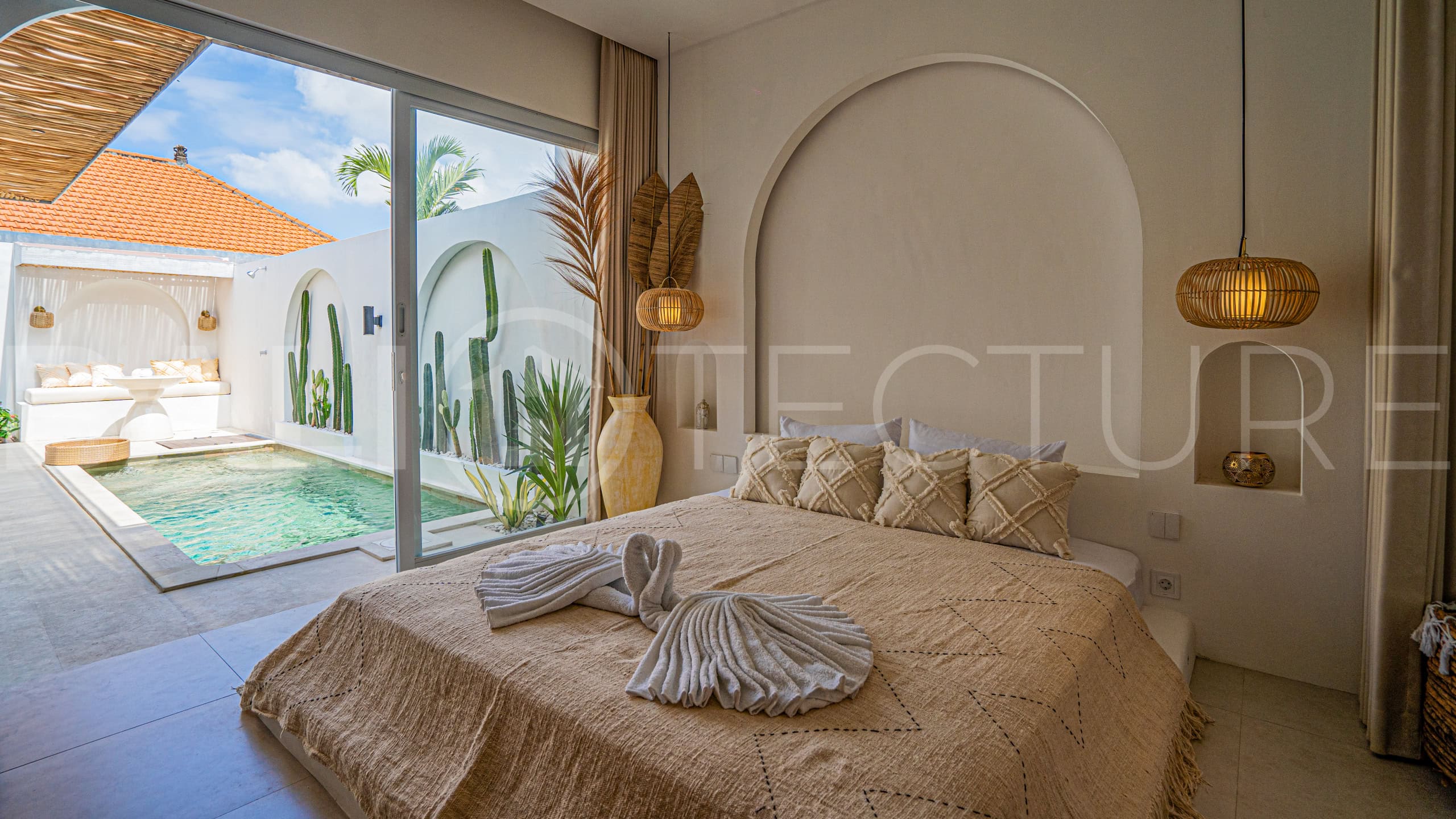 Charming-Mediterranean-Villa-for-Sale-in-Pererenan-Bali-10