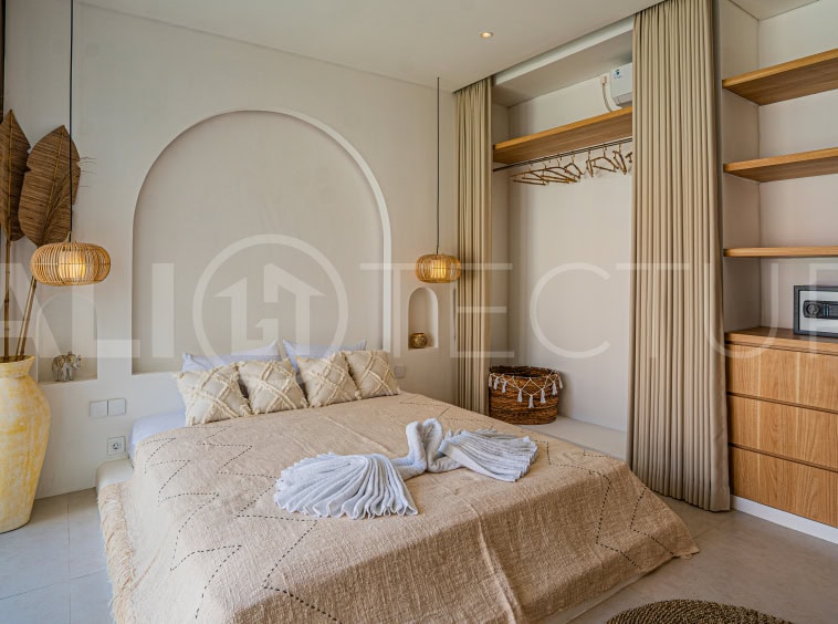 Charming-Mediterranean-Villa-for-Sale-in-Pererenan-Bali-12