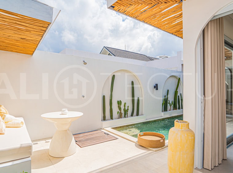 Charming-Mediterranean-Villa-for-Sale-in-Pererenan-Bali-14