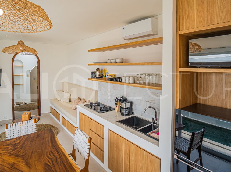 Charming-Mediterranean-Villa-for-Sale-in-Pererenan-Bali-4