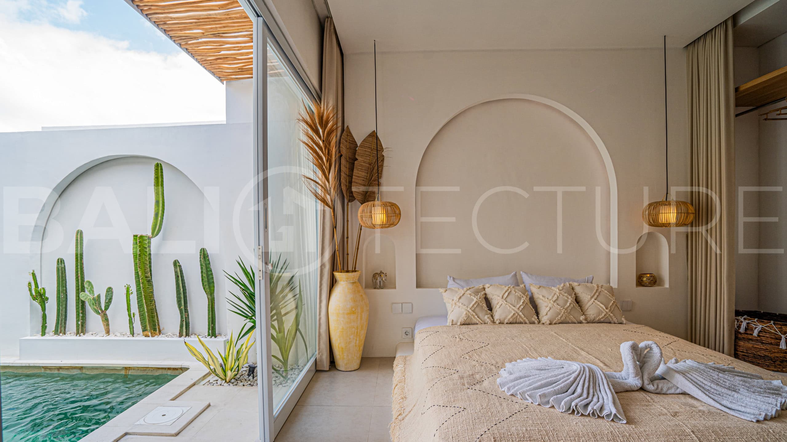 Charming-Mediterranean-Villa-for-Sale-in-Pererenan-Bali-8
