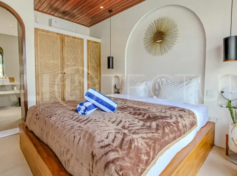 Contemporary-4-Bedroom-Villa-for-Sale-in-Semer-Kerobokan-11