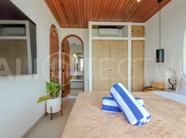Contemporary-4-Bedroom-Villa-for-Sale-in-Semer-Kerobokan-15