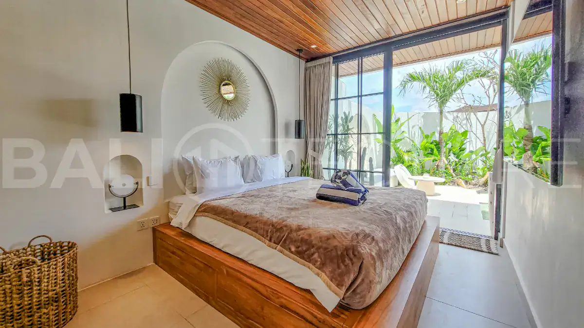 Contemporary-4-Bedroom-Villa-for-Sale-in-Semer-Kerobokan-7