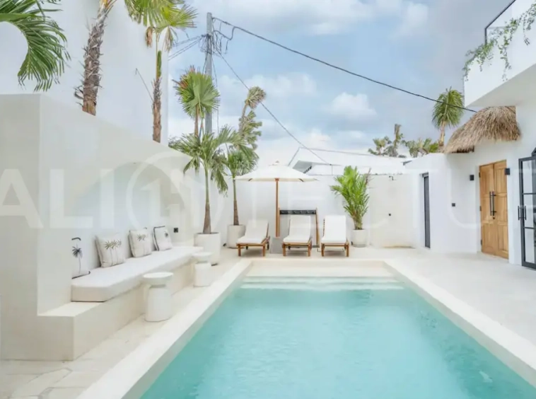 Mediterranean-2-Bedroom-Villa-for-Sale-near-Bingin-Beach-2