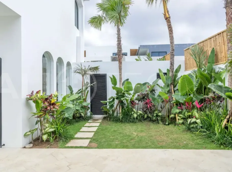 Mediterranean-2-Bedroom-Villa-for-Sale-near-Bingin-Beach-11