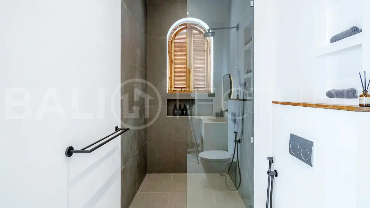 Mediterranean-2-Bedroom-Villa-for-Sale-near-Bingin-Beach-6
