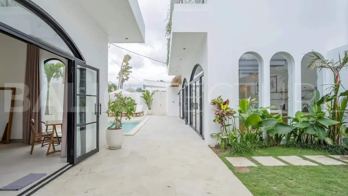 Mediterranean-2-Bedroom-Villa-for-Sale-near-Bingin-Beach-8