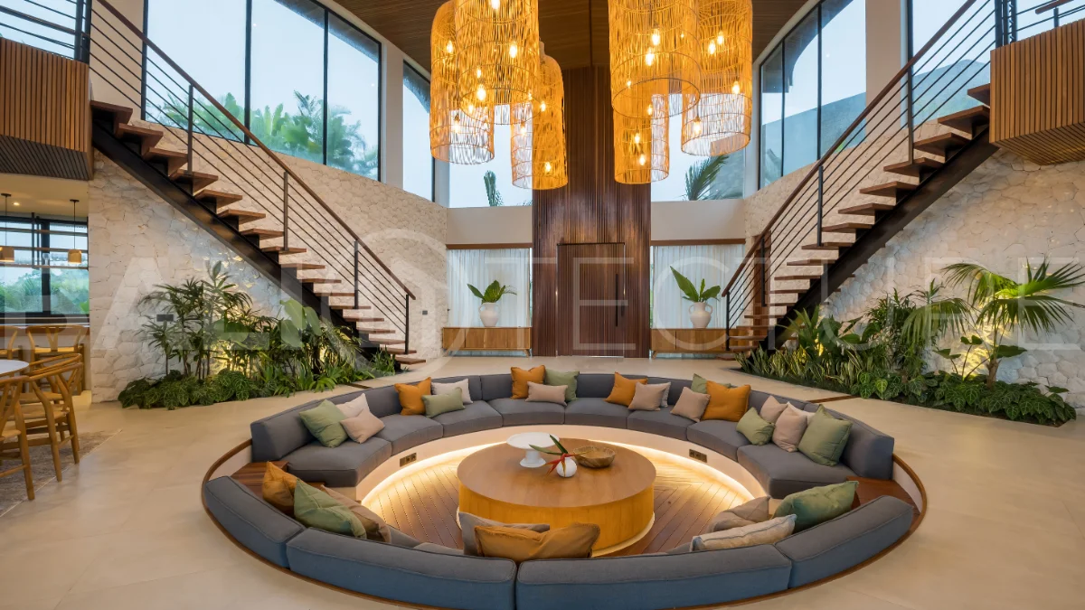 Tropical-Grand-Villa-for-Sale-in-Tumbak-Bayuh-Bali-18