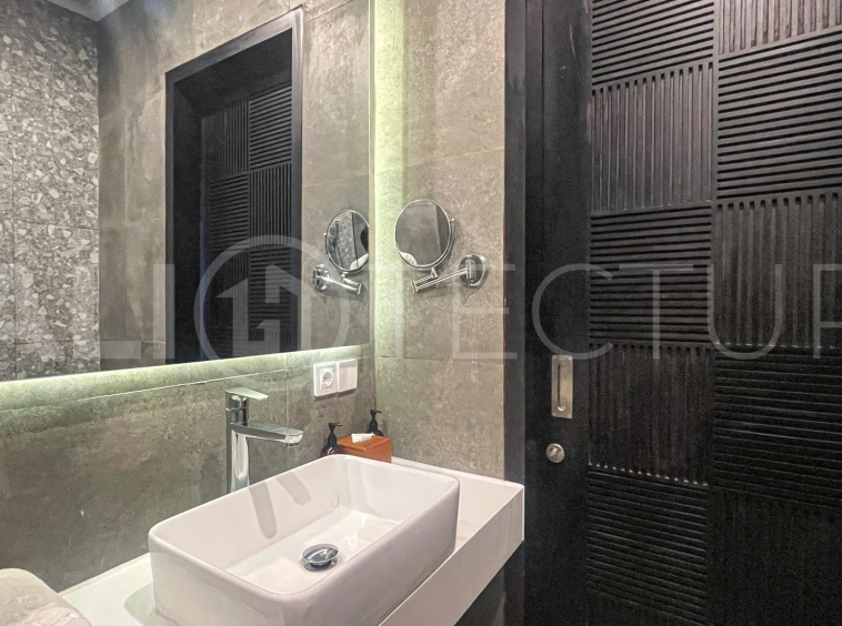 Charming-2-Bedroom-Villa-for-Sale-near-Berawa-Beach-20