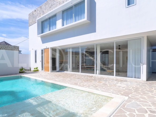 Modern 4-Bedroom Villa in Cemagi, Just Steps from the Beach19
