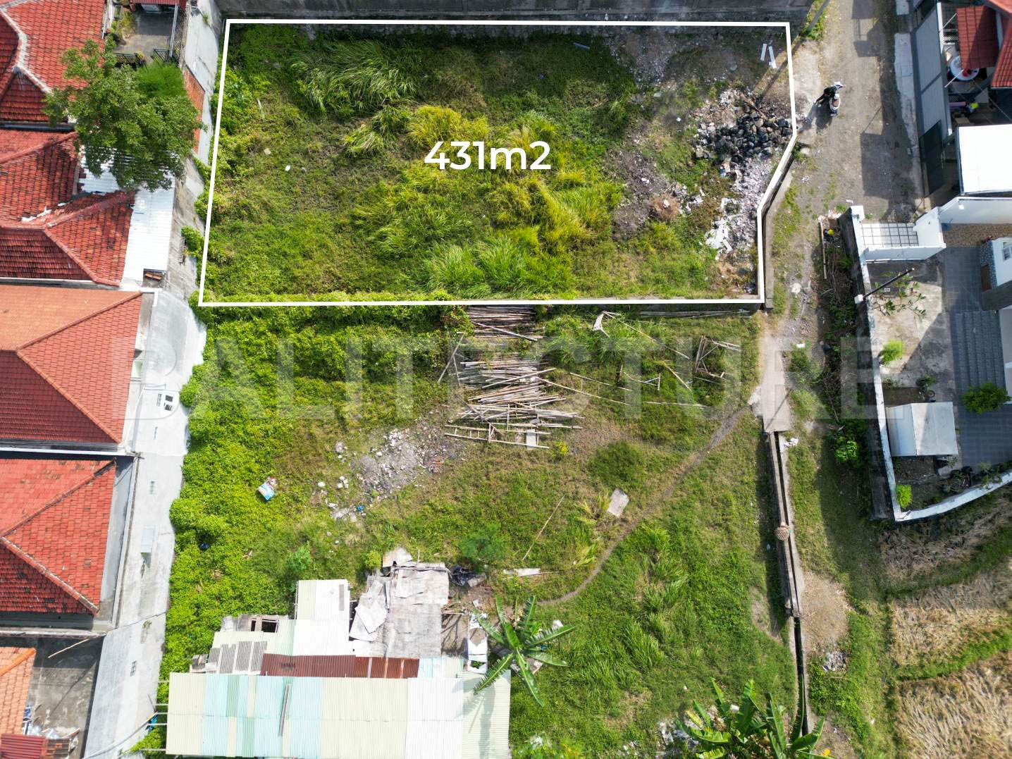Land in kerobokan