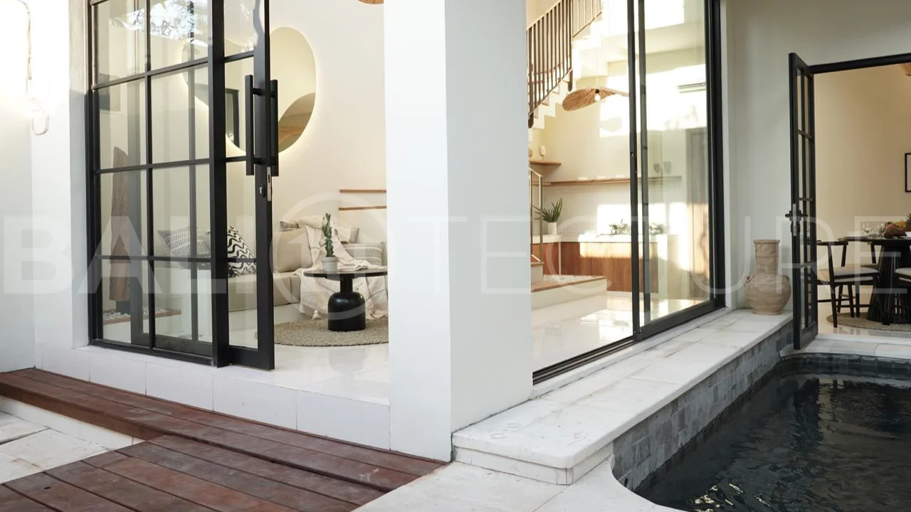 Modern-Villa-for-Sale-in-the-Heart-of-Seminyak-Bali-4