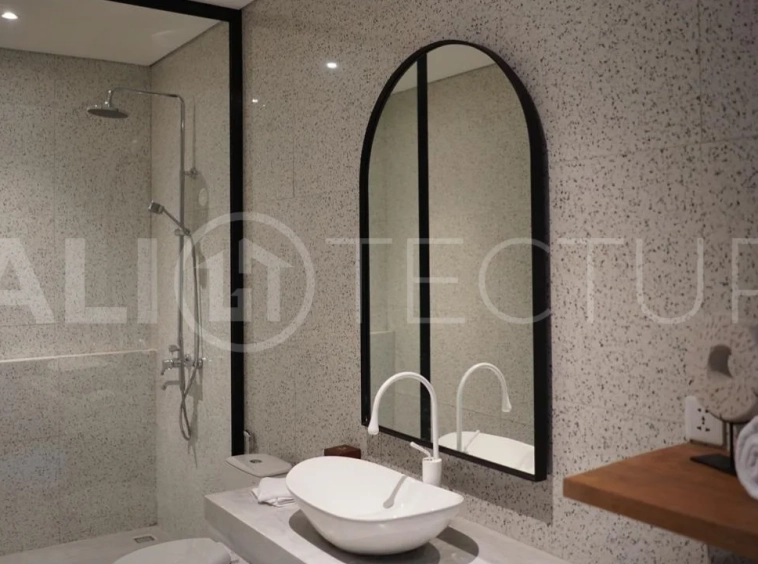 Modern-Villa-for-Sale-in-the-Heart-of-Seminyak-Bali-6