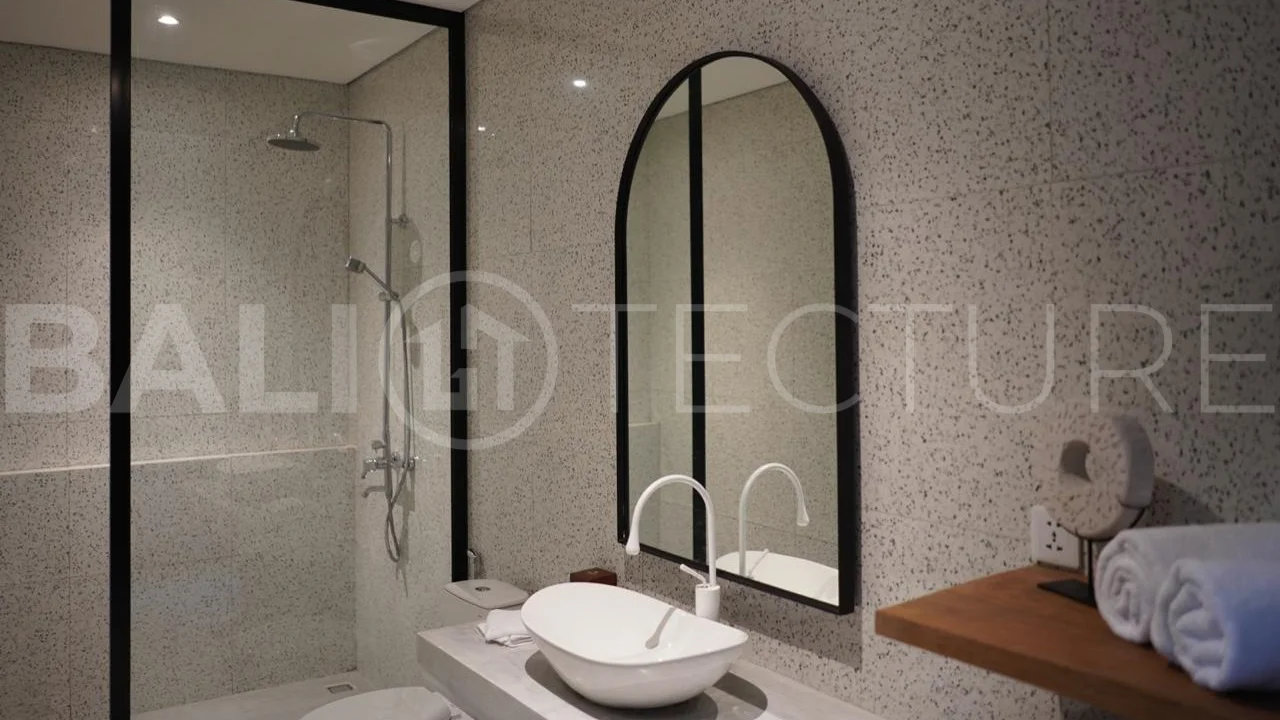 Modern-Villa-for-Sale-in-the-Heart-of-Seminyak-Bali-6