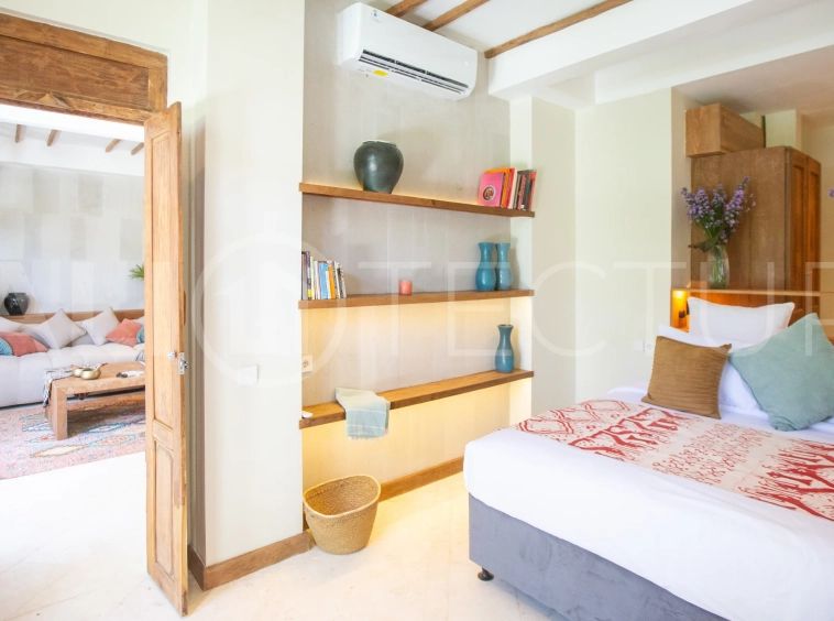 Strategic-3-Bedroom-Villa-for-Sale-in-the-Heart-of-Berawa-Canggu-3