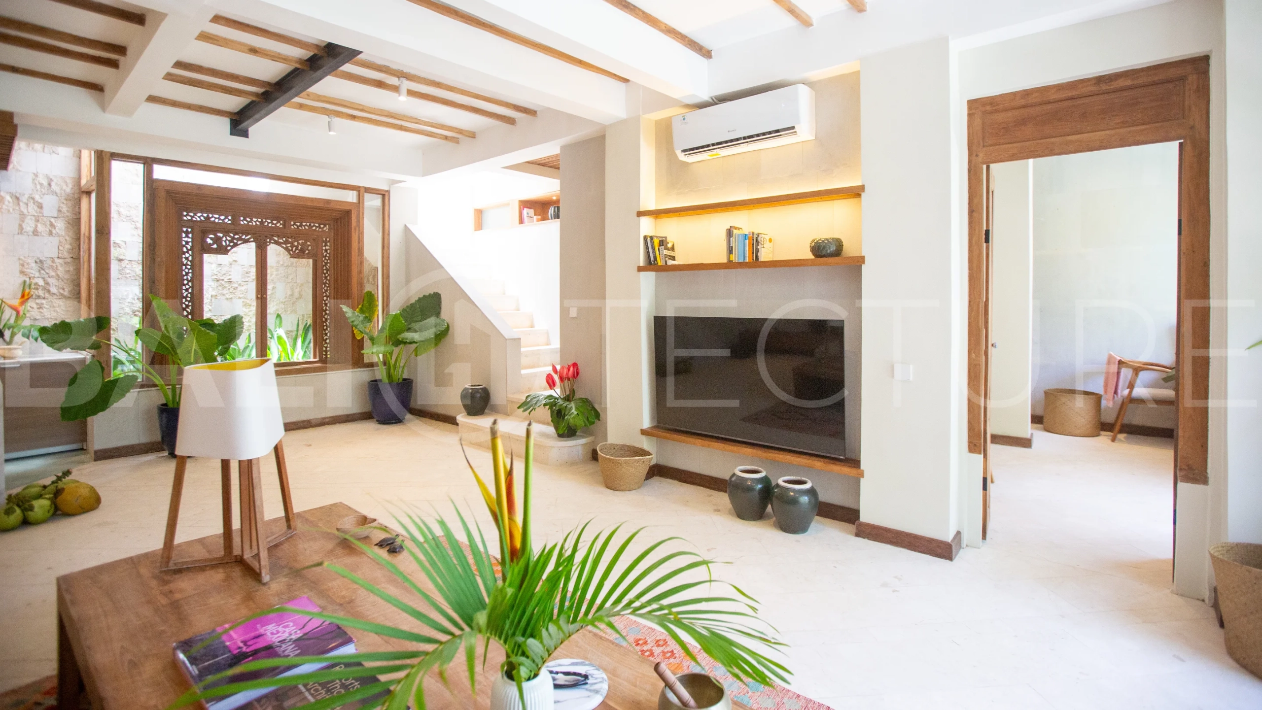Strategic-3-Bedroom-Villa-for-Sale-in-the-Heart-of-Berawa-Canggu-7