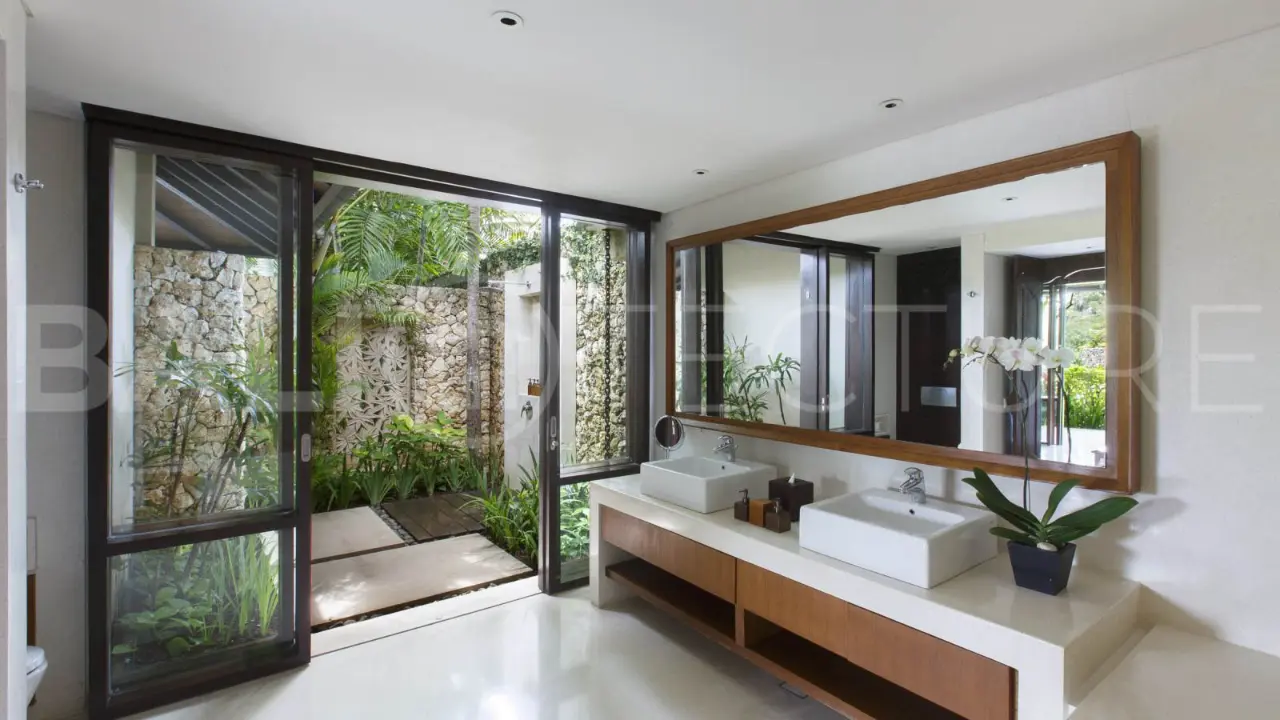 Clifftop Luxury Villa with 5 Bedrooms and Uninterrupted Ocean Views 5