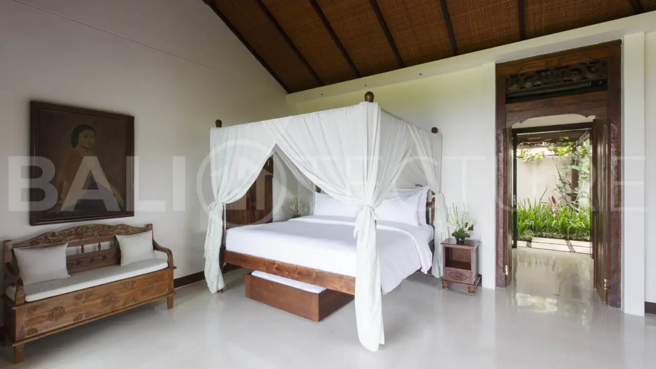 Clifftop Luxury Villa with 5 Bedrooms and Uninterrupted Ocean Views 6