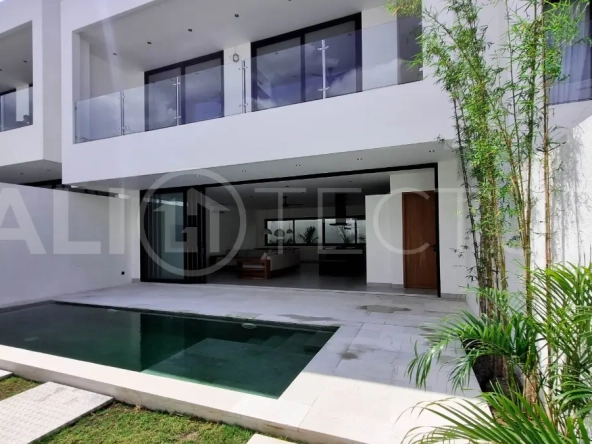 Minimalist 2BR Villa Minutes from Canggu Hotspots2