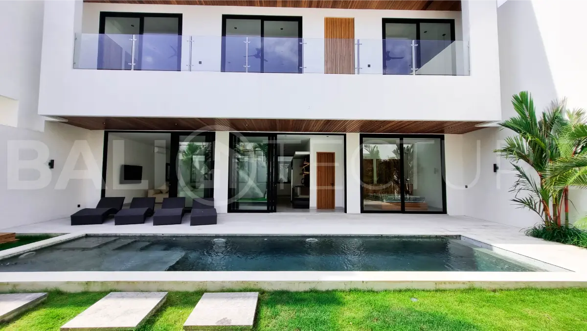 Turnkey Minimalist Villa in Tumbak Bayuh, Ideal for Living or Daily Rental Business27
