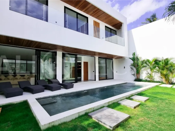 Turnkey Minimalist Villa in Tumbak Bayuh, Ideal for Living or Daily Rental Business28