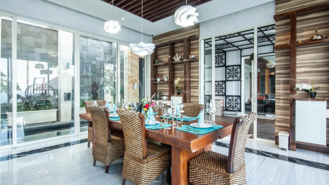 Sophisticated-Cliffside-Villa-with-Stunning-Ocean-Views-for-Sale-near-Pandawa-Beach-Bali-1