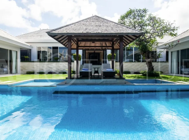 Sophisticated-Cliffside-Villa-with-Stunning-Ocean-Views-for-Sale-near-Pandawa-Beach-Bali-17