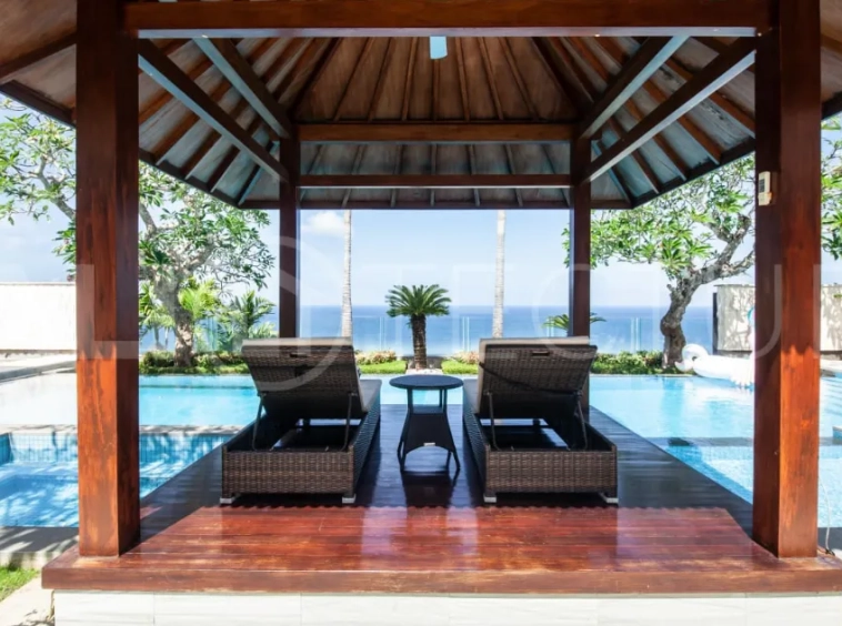 Sophisticated-Cliffside-Villa-with-Stunning-Ocean-Views-for-Sale-near-Pandawa-Beach-Bali-26