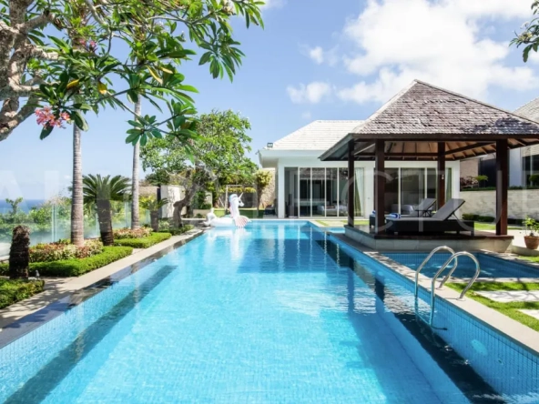 Sophisticated-Cliffside-Villa-with-Stunning-Ocean-Views-for-Sale-near-Pandawa-Beach-Bali-7