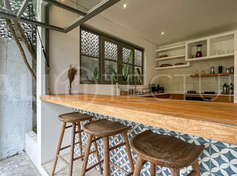 Bohemian-Inspired-Villa-for-Sale-between-Tumbak-Bayuh-and-Buduk-11