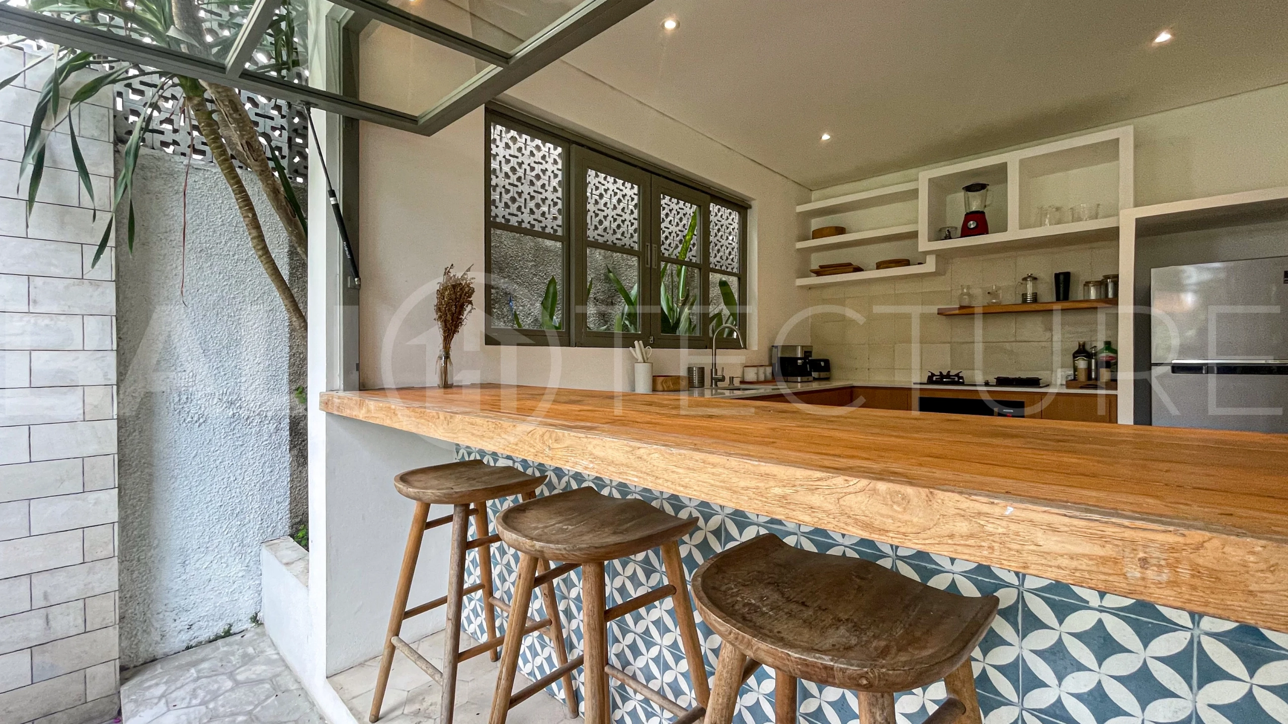 Bohemian-Inspired-Villa-for-Sale-between-Tumbak-Bayuh-and-Buduk-11