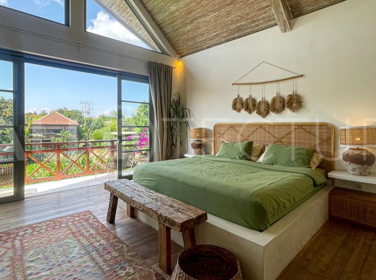 Bohemian-Inspired-Villa-for-Sale-between-Tumbak-Bayuh-and-Buduk-12