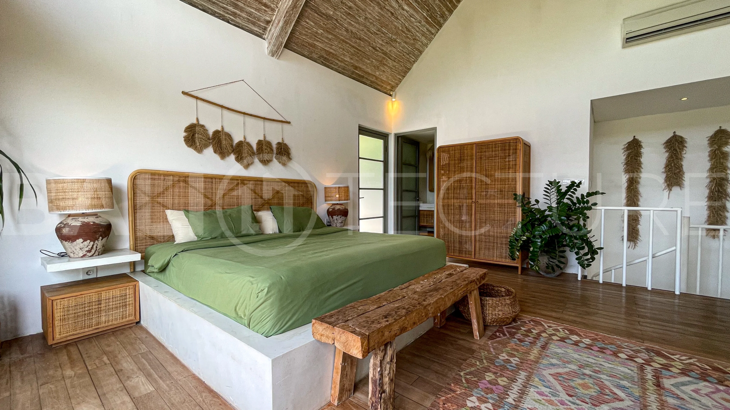 Bohemian-Inspired-Villa-for-Sale-between-Tumbak-Bayuh-and-Buduk-14