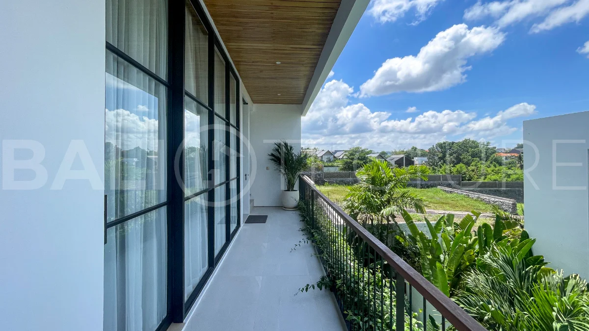 Brand-New-Tropical-3-Bedroom-Villa-for-Sale-near-Pererenan-Beach-18
