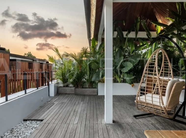 Extraordinary-4-Bedroom-Villa-for-Sale-near-Batu-Bolong-Beach-Canggu-10