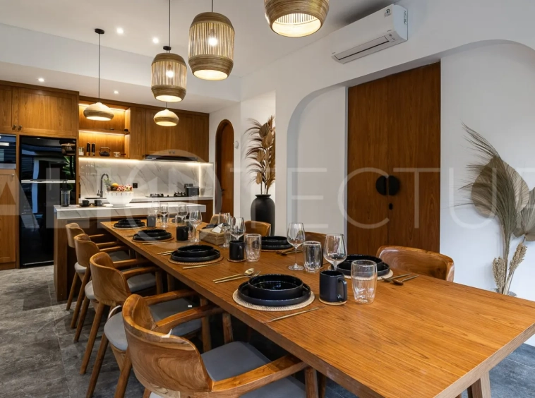 Extraordinary-4-Bedroom-Villa-for-Sale-near-Batu-Bolong-Beach-Canggu-15