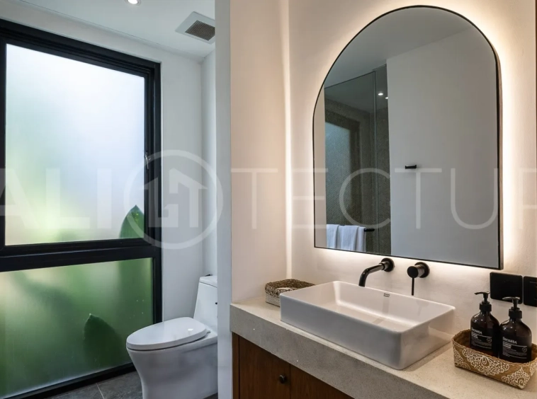 Extraordinary-4-Bedroom-Villa-for-Sale-near-Batu-Bolong-Beach-Canggu-22