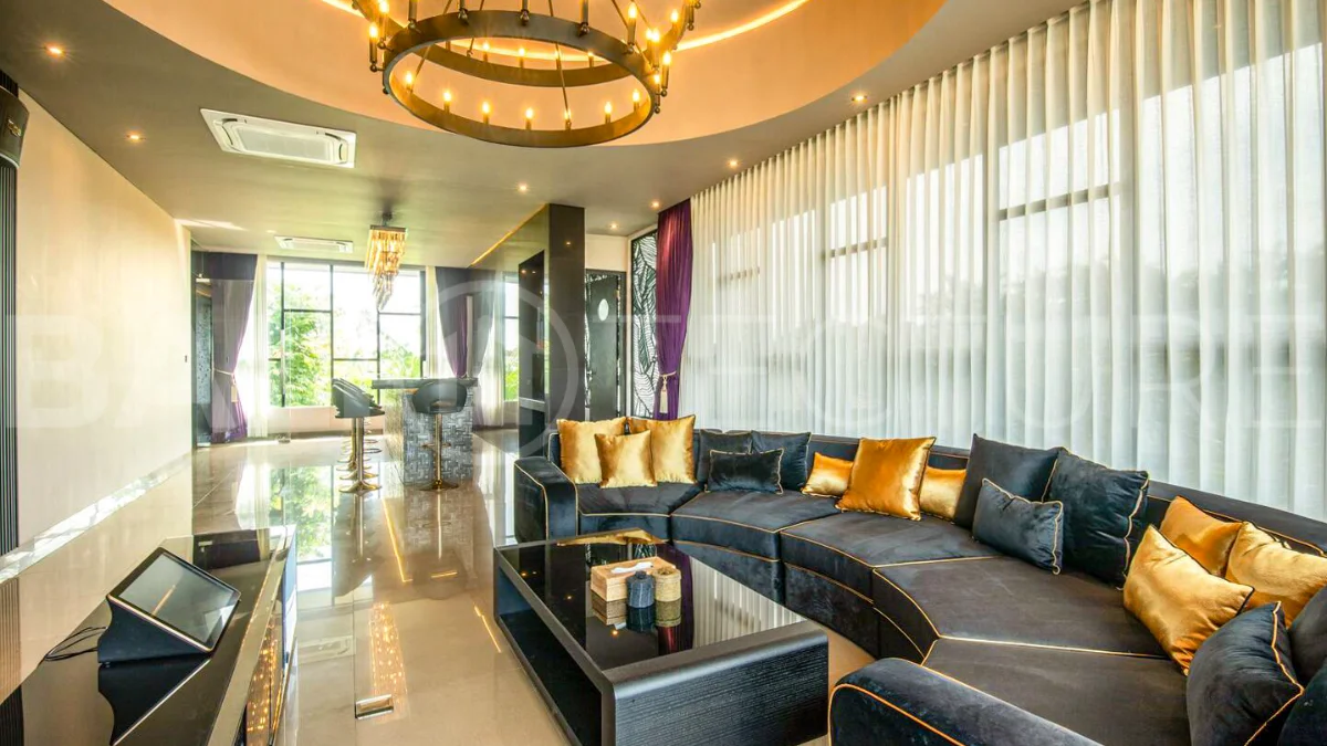 Luxury-Japanese-Style-Villa-for-Sale-in-Seminyak-Bali-10