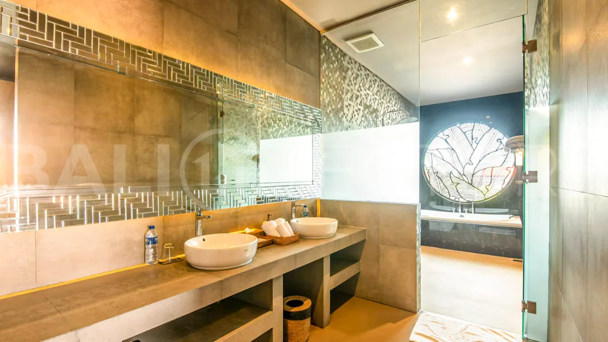 Luxury-Japanese-Style-Villa-for-Sale-in-Seminyak-Bali-25