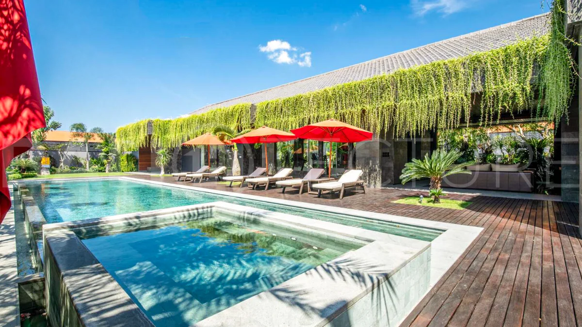 Luxury-Japanese-Style-Villa-for-Sale-in-Seminyak-Bali-8
